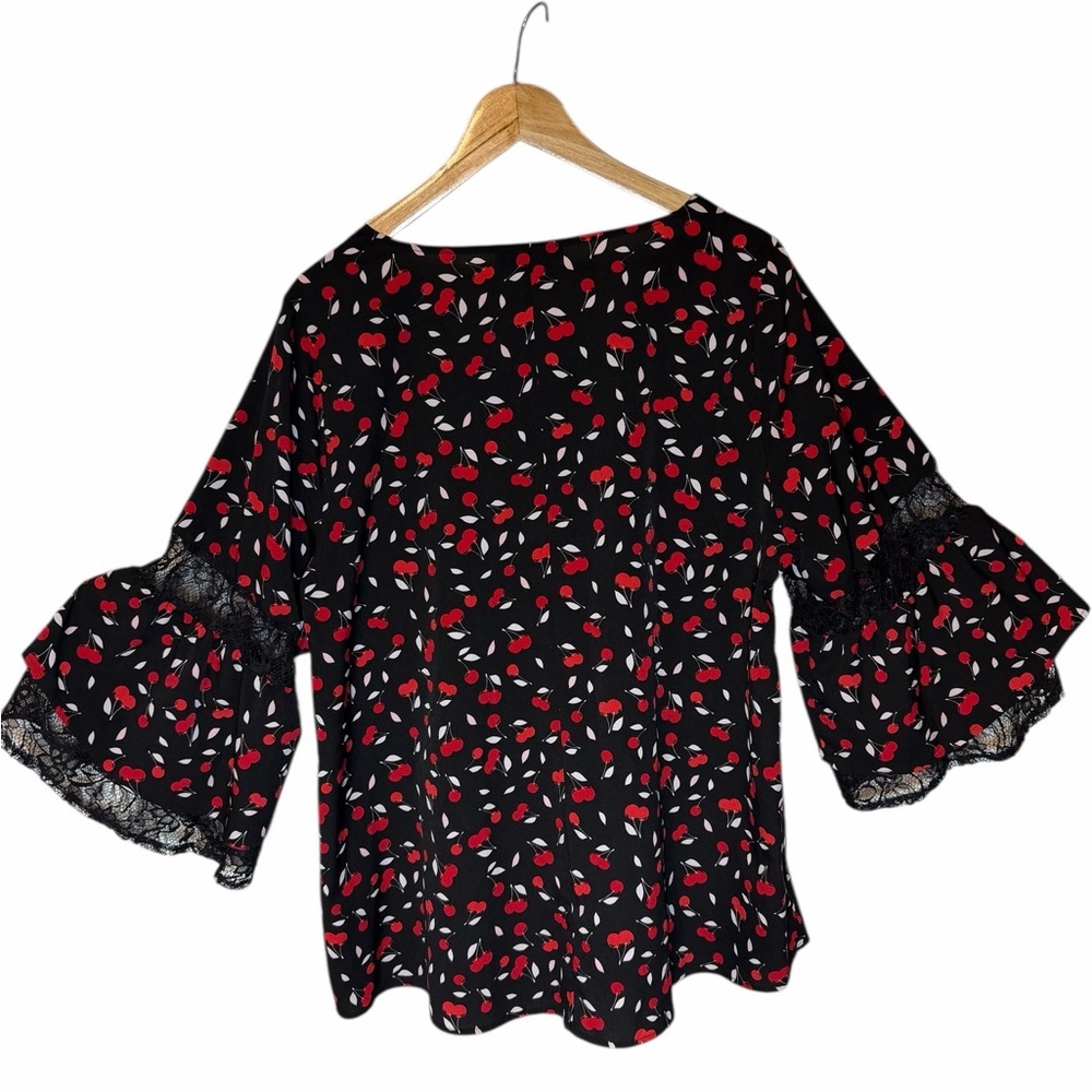 Lane Bryant Black and Red Cherry Print Top Lace Ruffle 3/4 sleeve size 14/16 - Picture 5 of 9